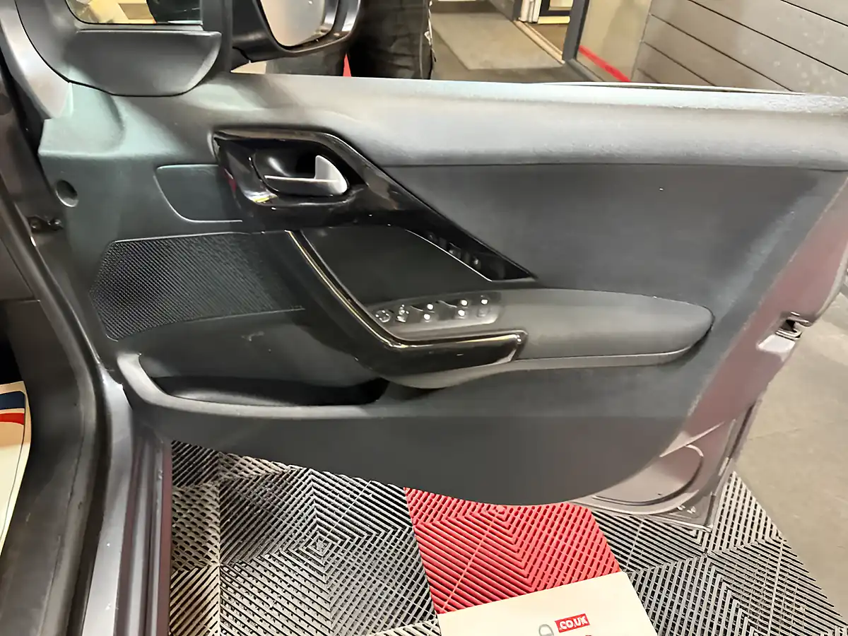 Used 2019 Peugeot 208 Tech Edition Grey - Interior and Exterior details 13