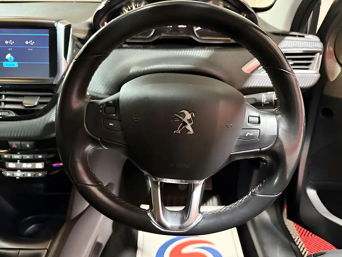 Used 2019 Peugeot 208 Tech Edition Grey - Interior and Exterior details 17