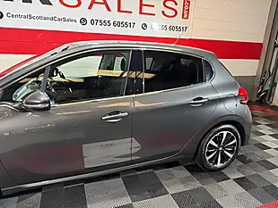 Used 2019 Peugeot 208 Tech Edition Grey - Interior and Exterior details 4