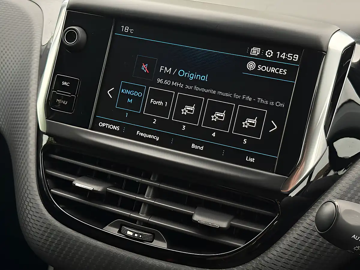 Used 2019 Peugeot 208 Tech Edition Red - Interior and Exterior details 16