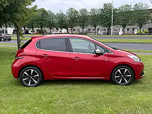 Used 2019 Peugeot 208 Tech Edition Red - Interior and Exterior details 6