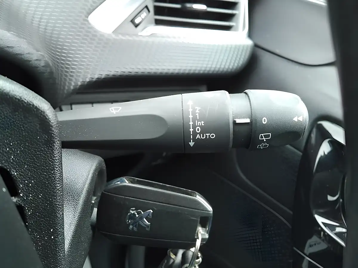 Used 2019 Peugeot 208 Tech Edition Red - Interior and Exterior details 19