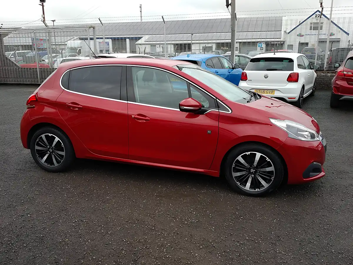 Used 2019 Peugeot 208 Tech Edition Red - Interior and Exterior details 9