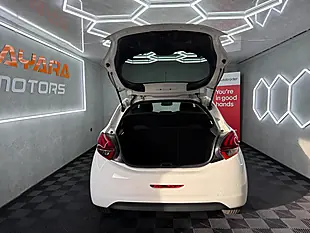 Used 2019 Peugeot 208 Tech Edition White - Interior and Exterior details 13