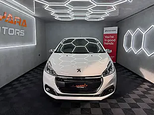 Used 2019 Peugeot 208 Tech Edition White - Interior and Exterior details 3