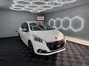 Used 2019 Peugeot 208 Tech Edition White - Interior and Exterior details 4