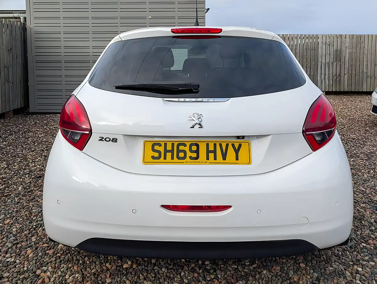 Used 2019 Peugeot 208 Tech Edition White - Interior and Exterior details 14