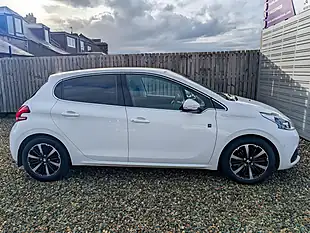 Used 2019 Peugeot 208 Tech Edition White - Interior and Exterior details 16
