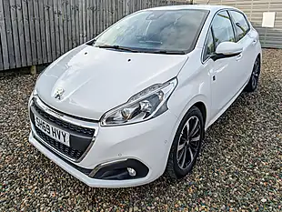 Used 2019 Peugeot 208 Tech Edition White - Interior and Exterior details 9