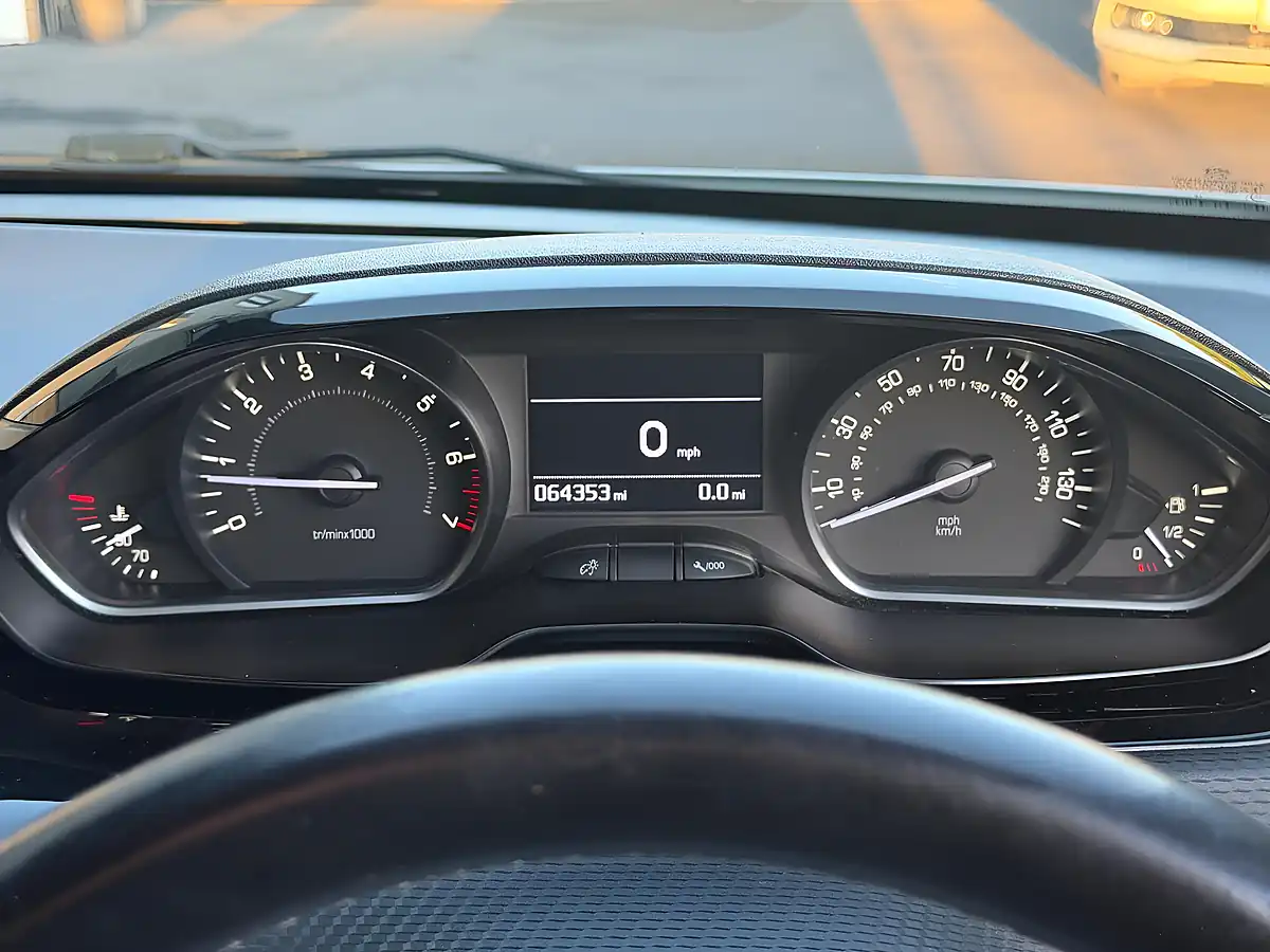 Used 2019 Peugeot 208 Tech Edition White - Interior and Exterior details 20