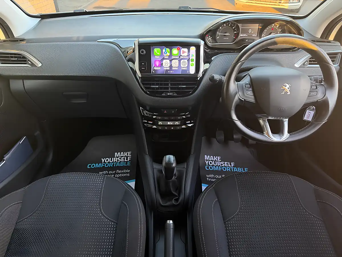 Used 2019 Peugeot 208 Tech Edition White - Interior and Exterior details 3