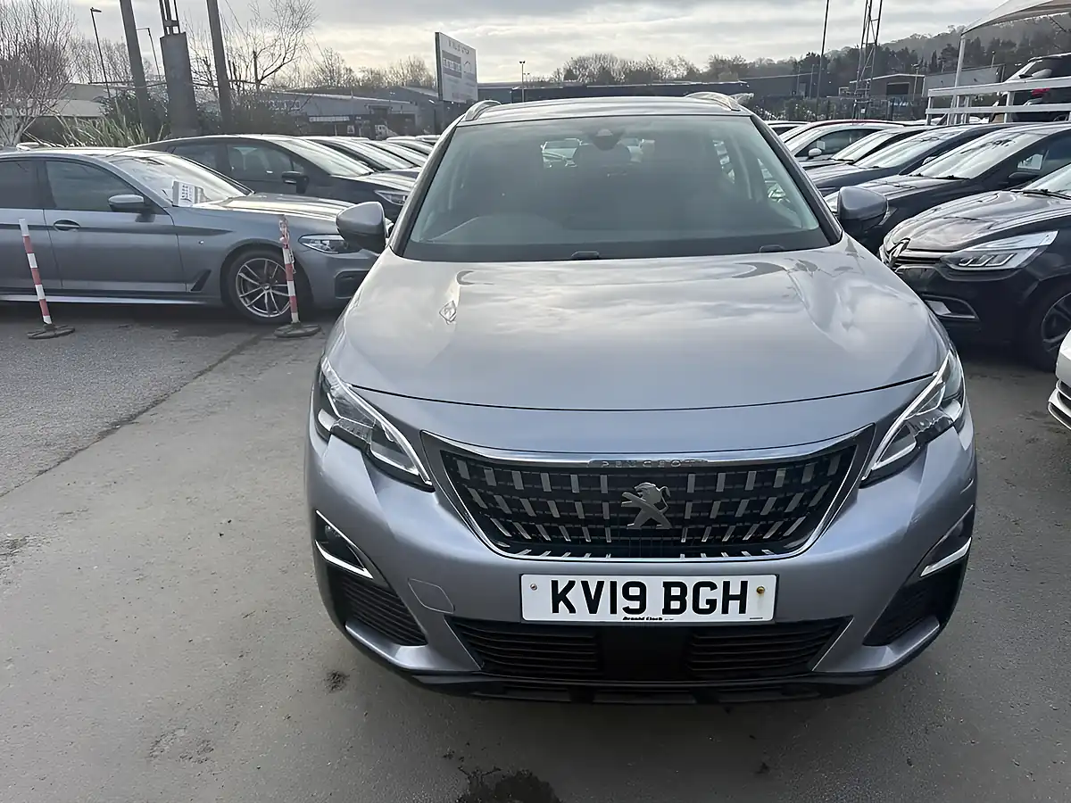 Used 2019 Peugeot 3008 Active Grey - Interior and Exterior details 13
