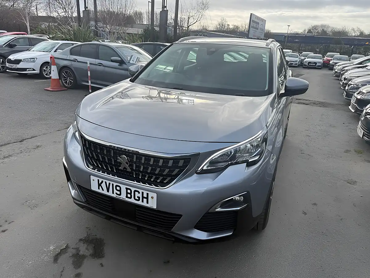 Used 2019 Peugeot 3008 Active Grey - Interior and Exterior details 14