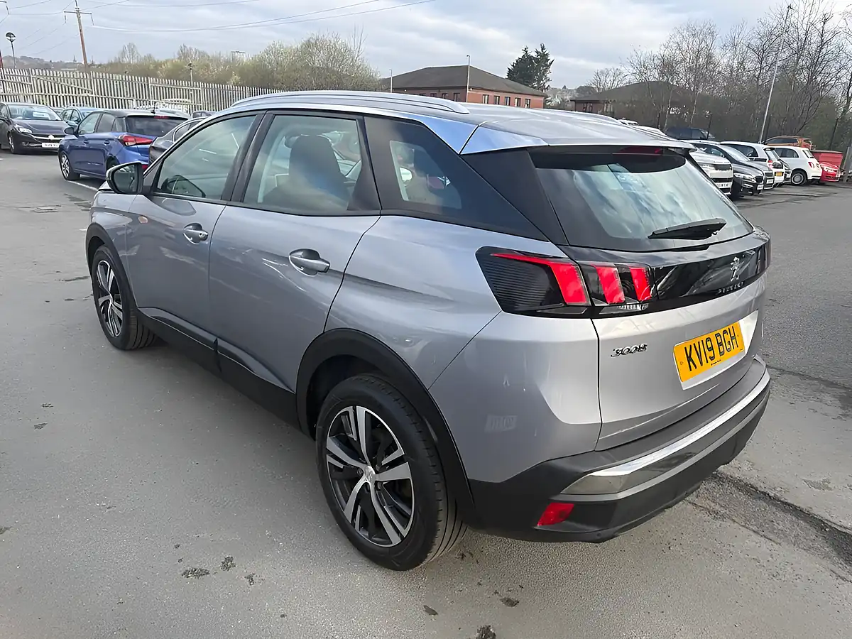 Used 2019 Peugeot 3008 Active Grey - Interior and Exterior details 19