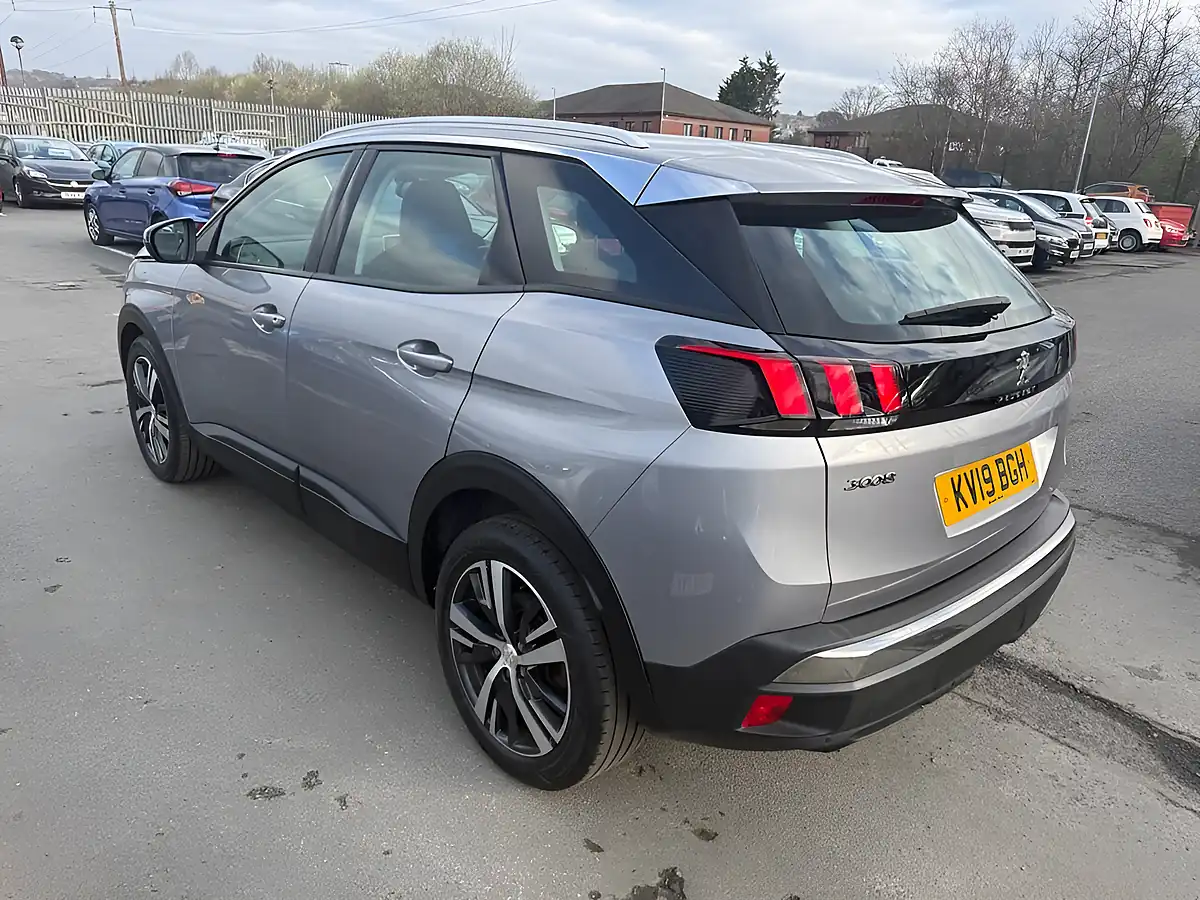 Used 2019 Peugeot 3008 Active Grey - Interior and Exterior details 20