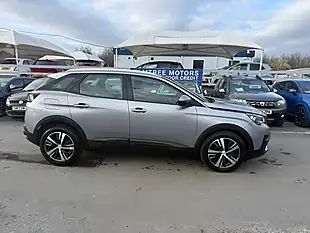 Used 2019 Peugeot 3008 Active Grey - Interior and Exterior details 5