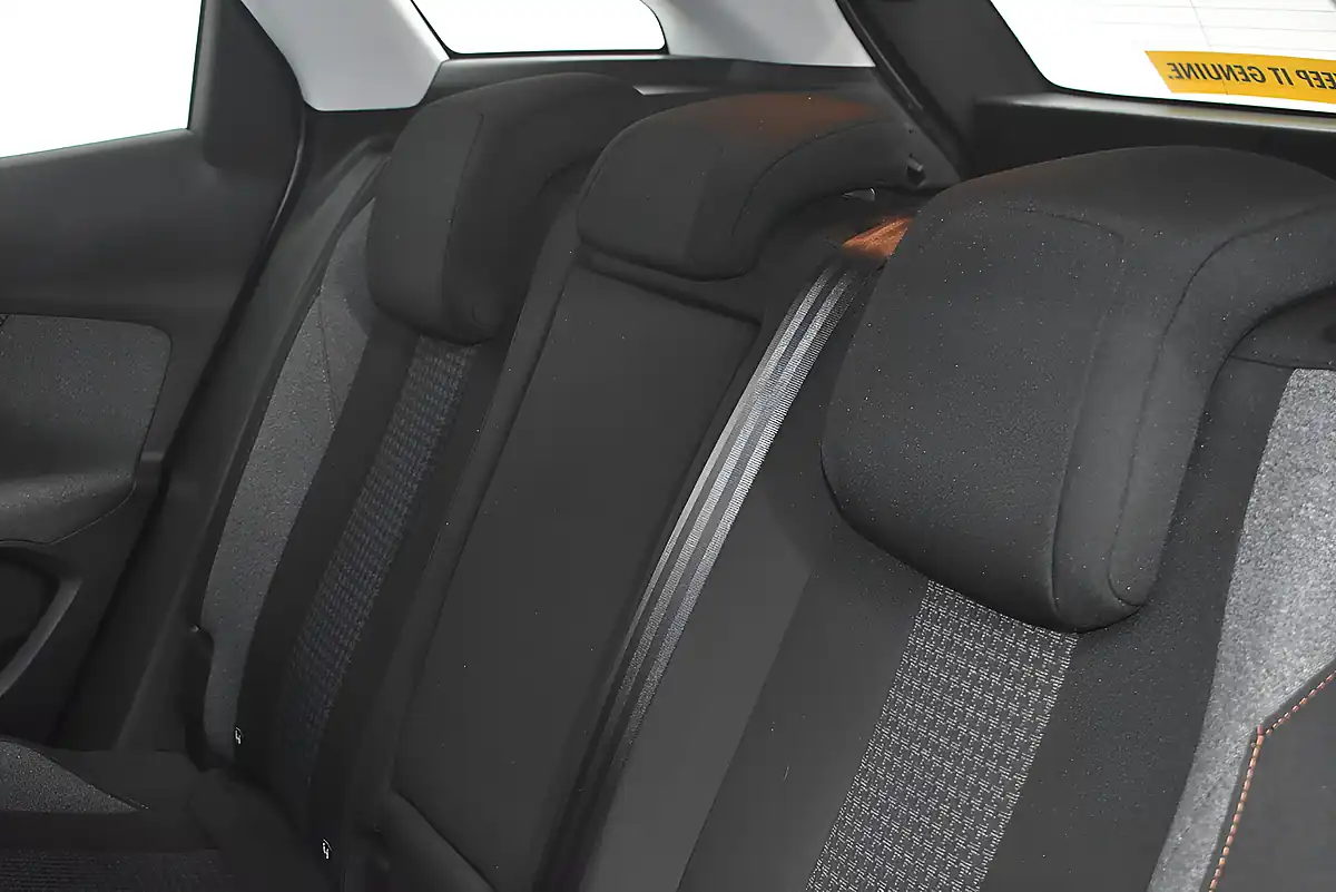 Used 2019 Peugeot 3008 Active Grey - Interior and Exterior details 17