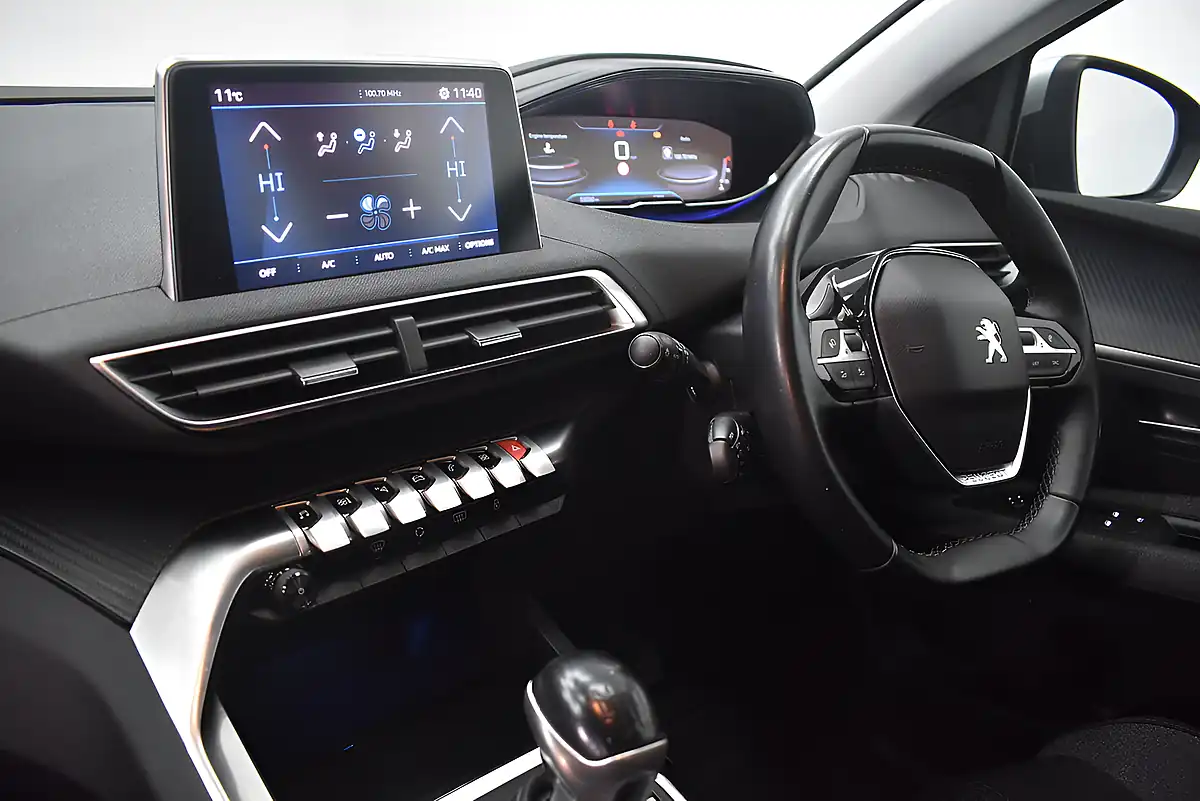 Used 2019 Peugeot 3008 Active Grey - Interior and Exterior details 18