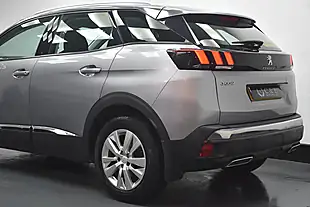 Used 2019 Peugeot 3008 Active Grey - Interior and Exterior details 9