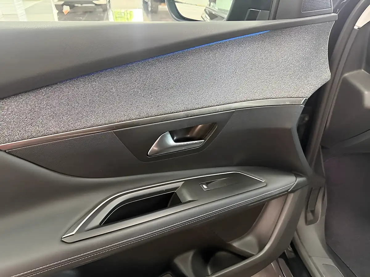 Used 2019 Peugeot 3008 Allure Black - Interior and Exterior details 15