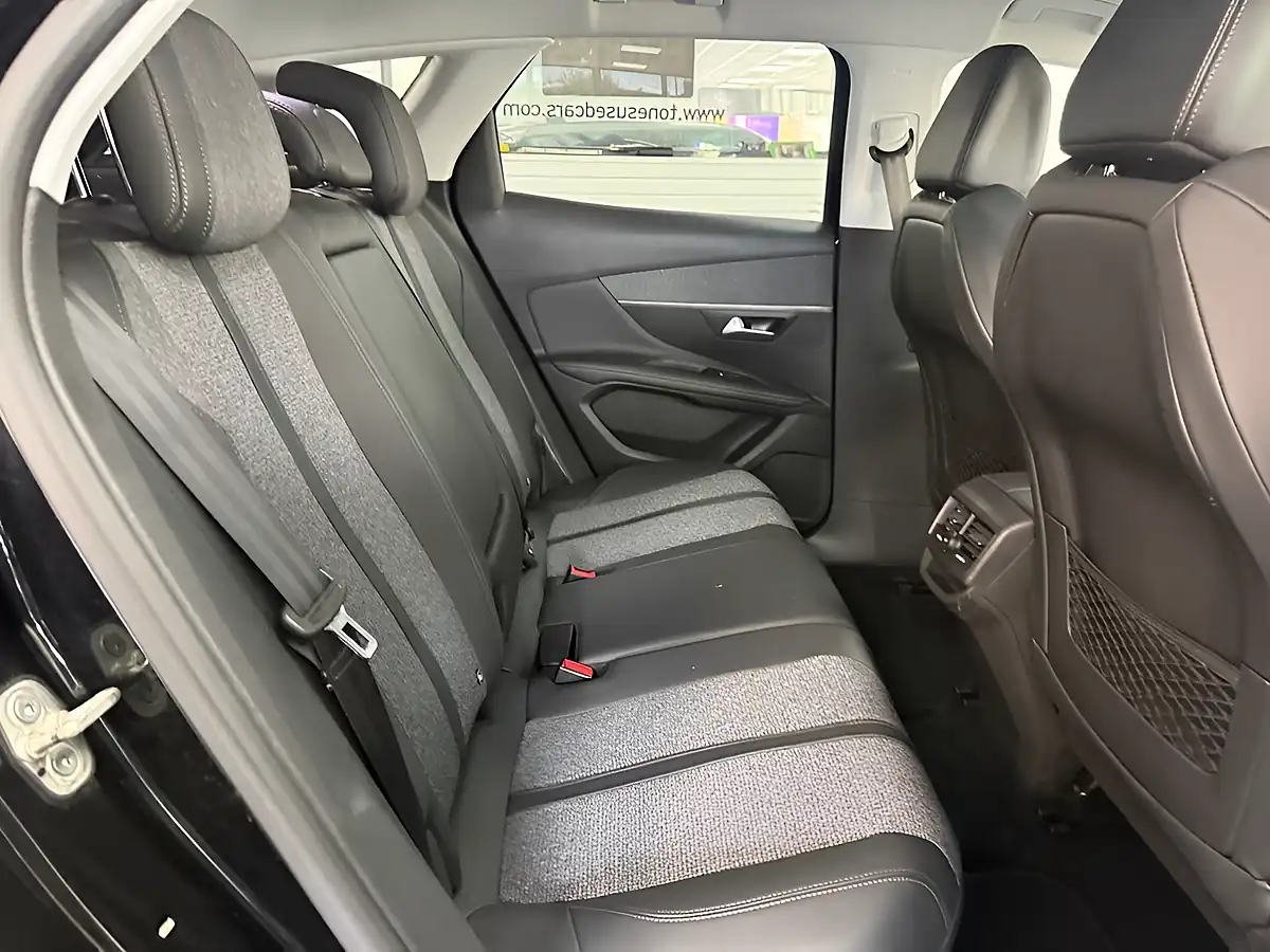Used 2019 Peugeot 3008 Allure Black - Interior and Exterior details 5
