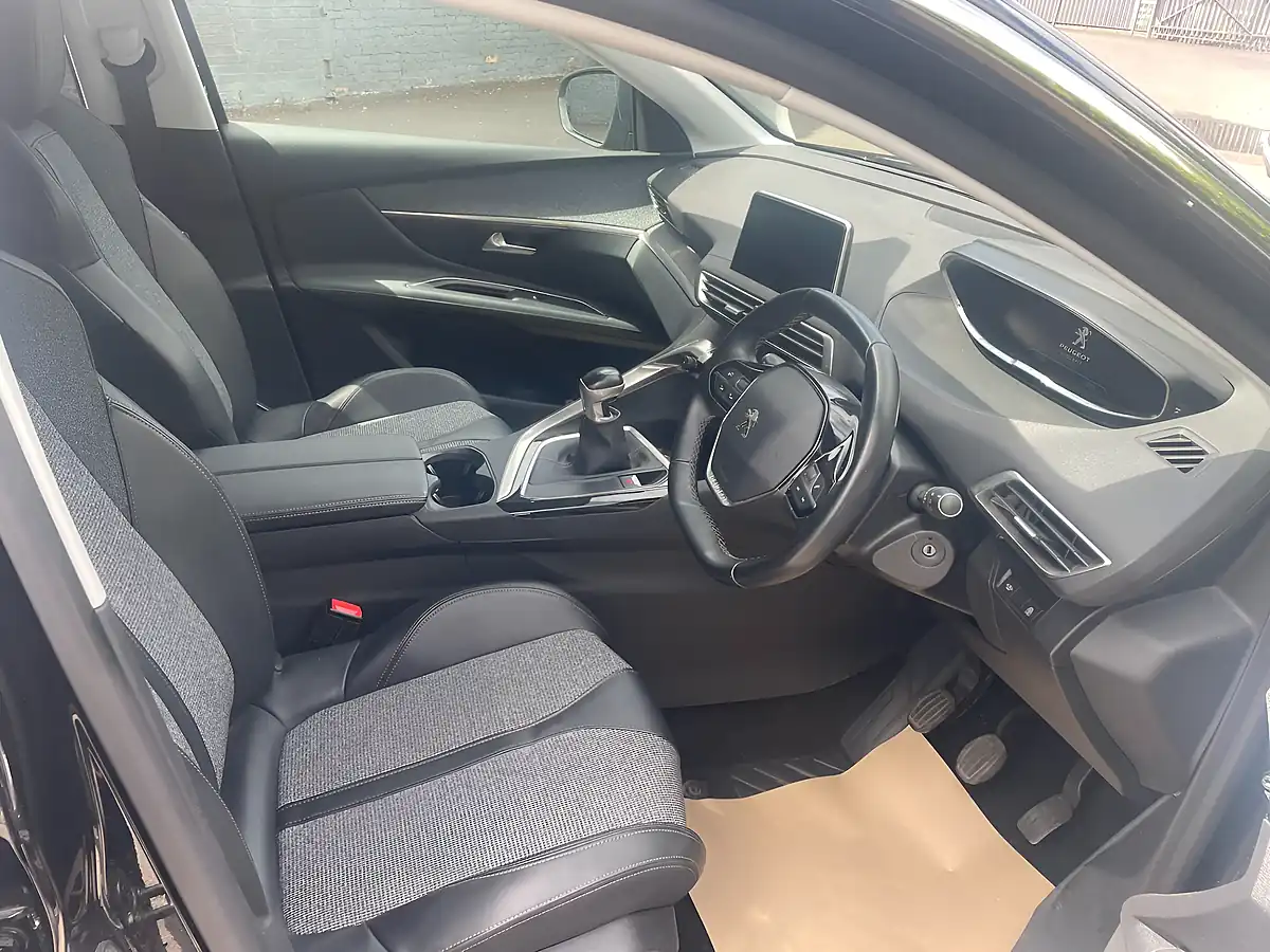 Used 2019 Peugeot 3008 Allure Black - Interior and Exterior details 10