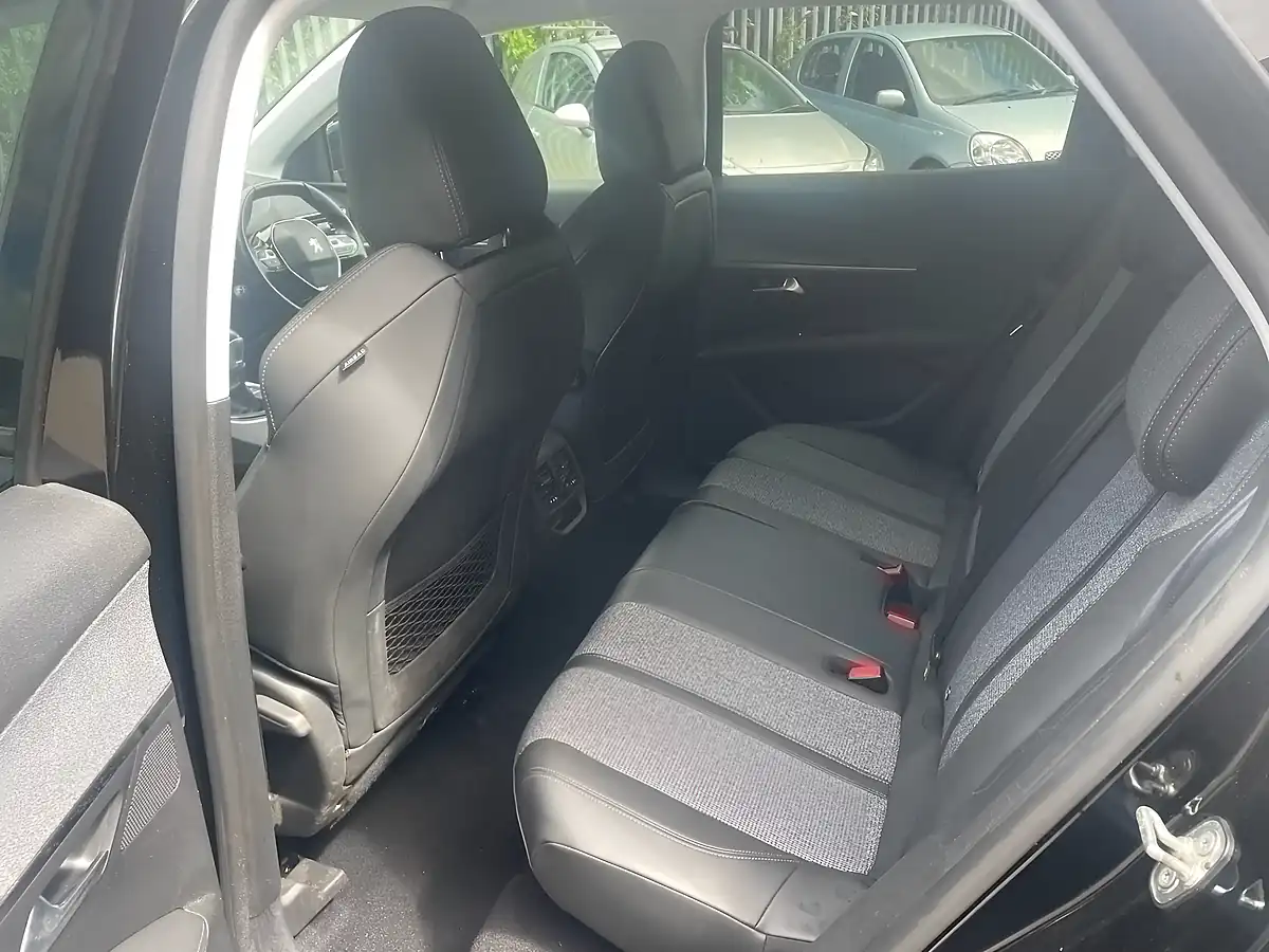 Used 2019 Peugeot 3008 Allure Black - Interior and Exterior details 14