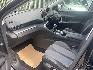 Used 2019 Peugeot 3008 Allure Black - Interior and Exterior details 15