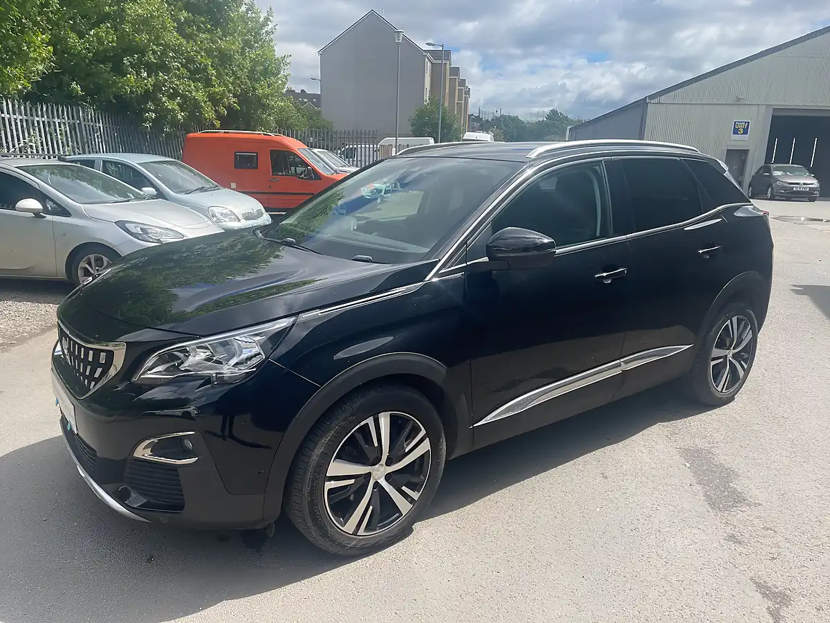 Used 2019 Peugeot 3008 Allure Black - Interior and Exterior details 3