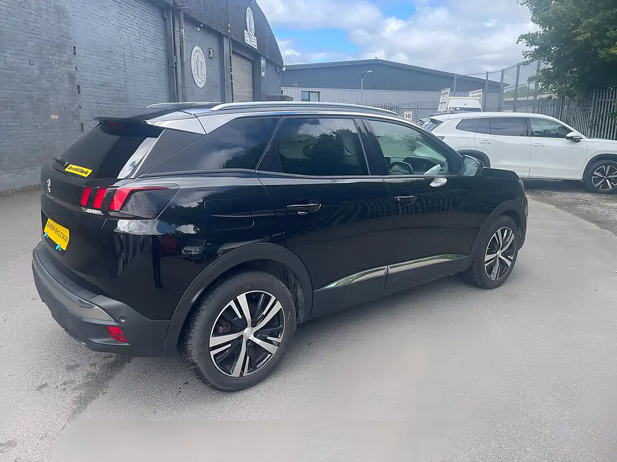 Used 2019 Peugeot 3008 Allure Black - Interior and Exterior details 7