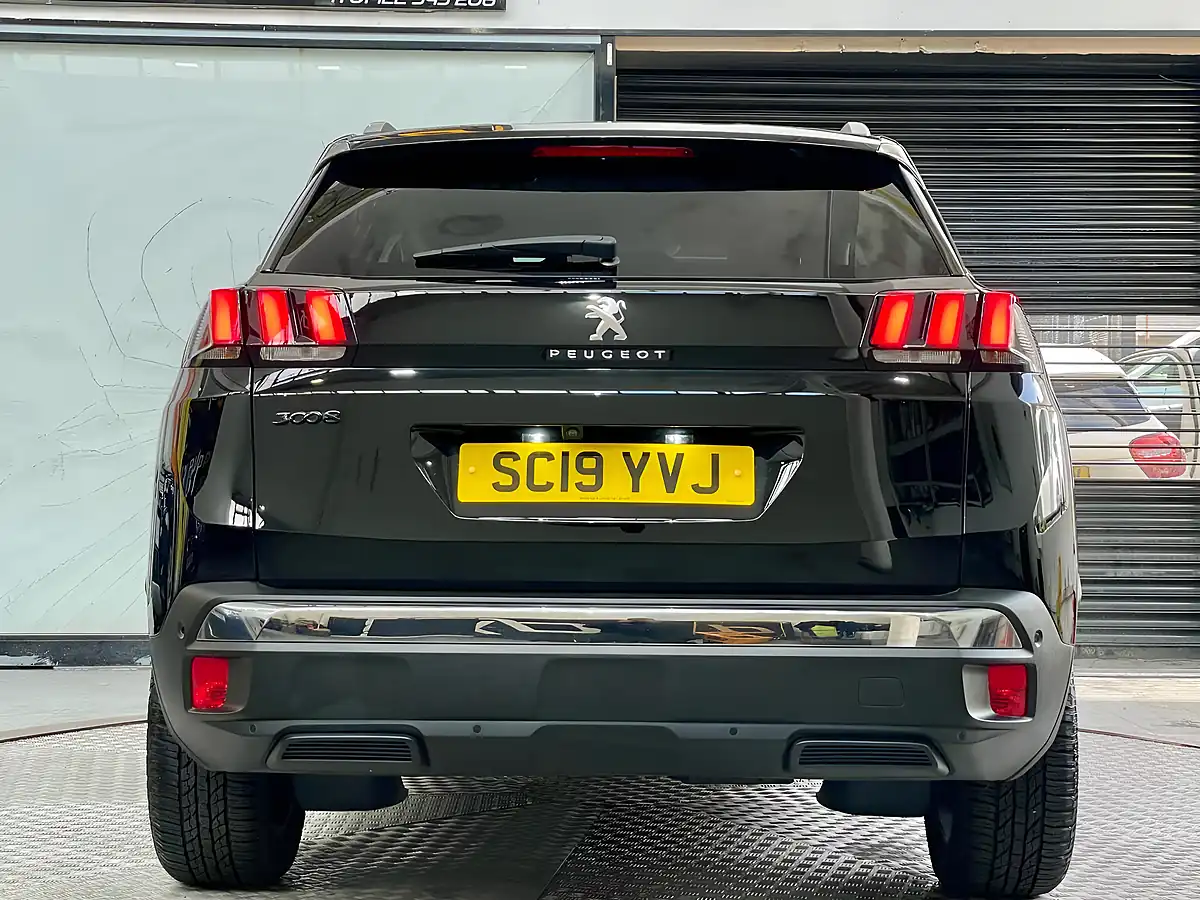 Used 2019 Peugeot 3008 Allure Black - Interior and Exterior details 11
