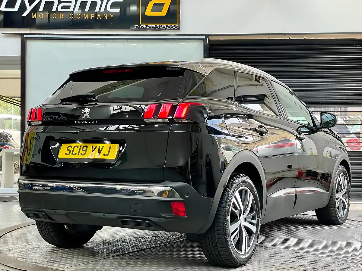 Used 2019 Peugeot 3008 Allure Black - Interior and Exterior details 5