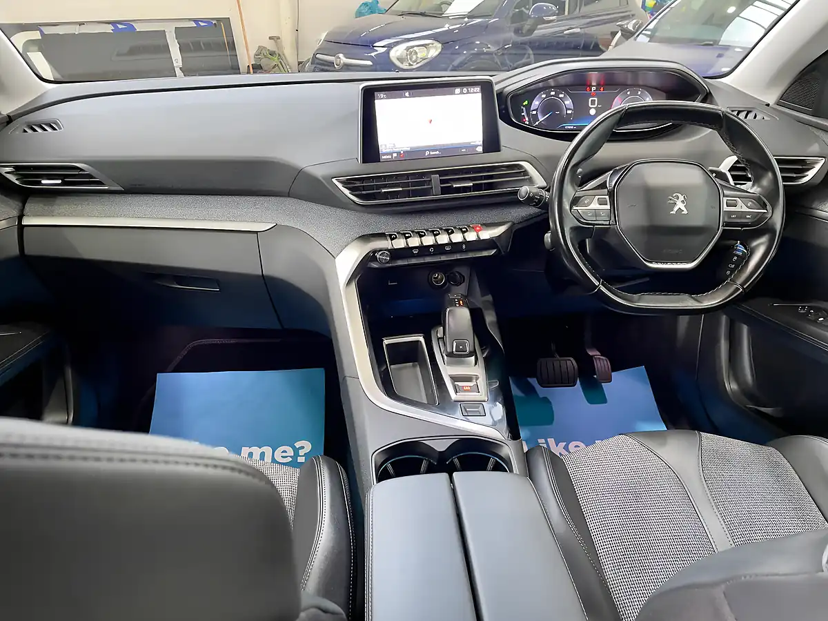 Used 2019 Peugeot 3008 Allure Black - Interior and Exterior details 9