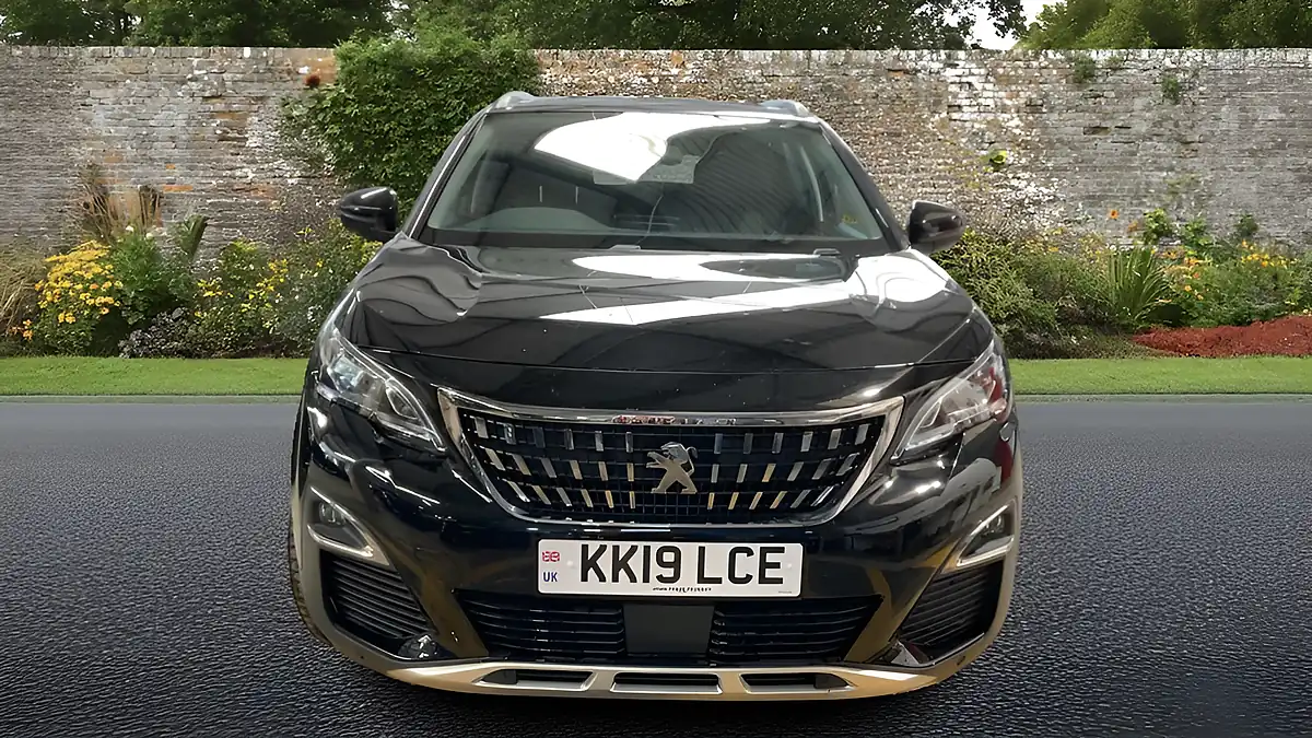 Used 2019 Peugeot 3008 Allure Black - Interior and Exterior details 4