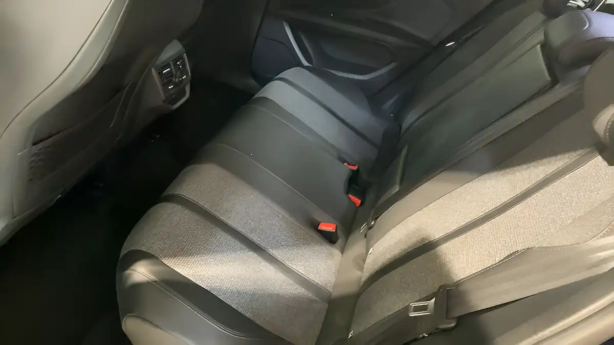 Used 2019 Peugeot 3008 Allure Black - Interior and Exterior details 7