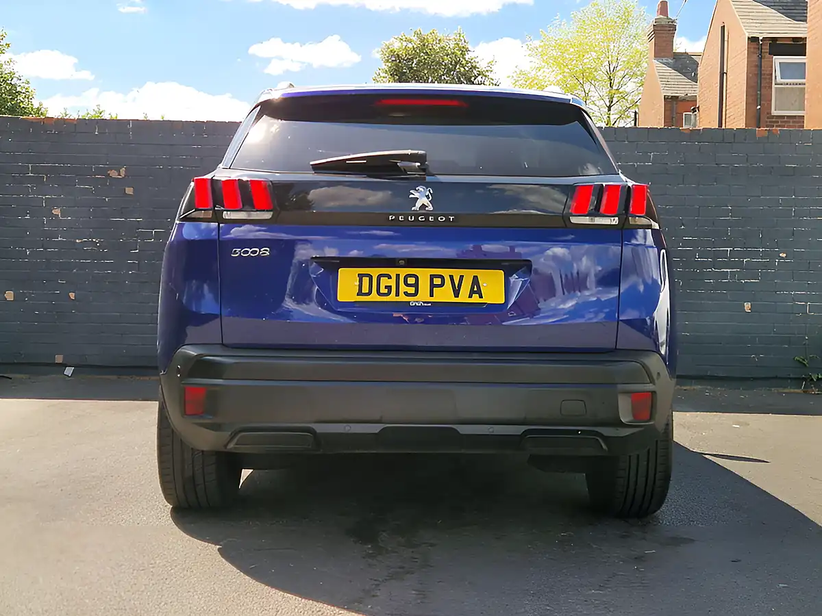 Used 2019 Peugeot 3008 Allure Blue - Interior and Exterior details 13