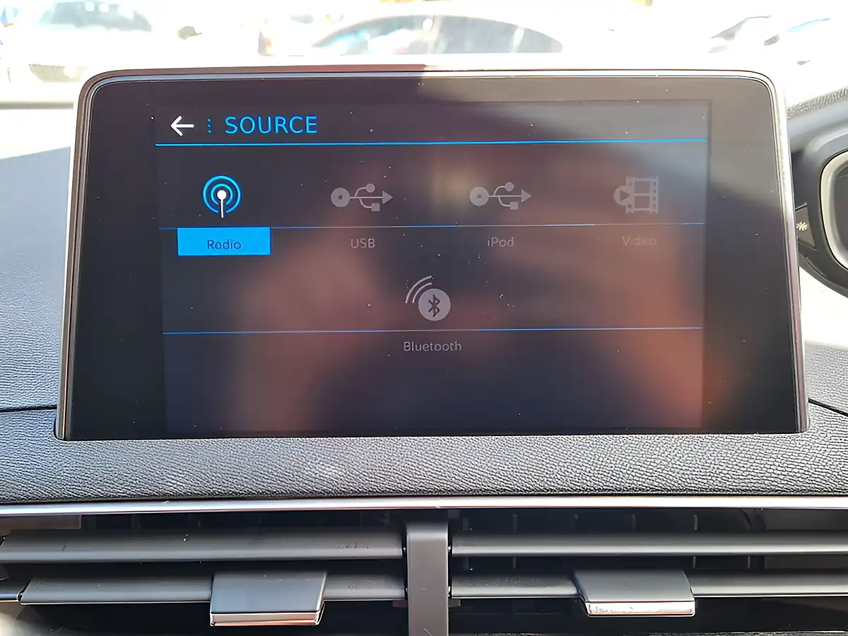 Used 2019 Peugeot 3008 Allure Blue - Interior and Exterior details 20
