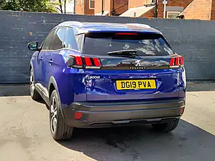 Used 2019 Peugeot 3008 Allure Blue - Interior and Exterior details 8