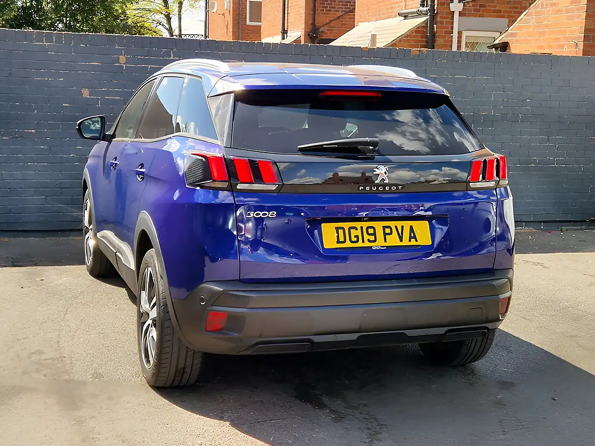 Used 2019 Peugeot 3008 Allure Blue - Interior and Exterior details 8