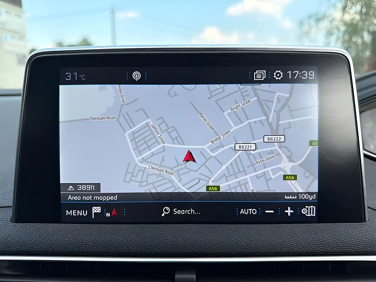 Used 2019 Peugeot 3008 Allure Blue - Interior and Exterior details 12