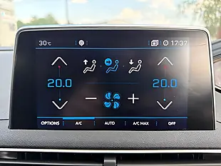 Used 2019 Peugeot 3008 Allure Blue - Interior and Exterior details 13