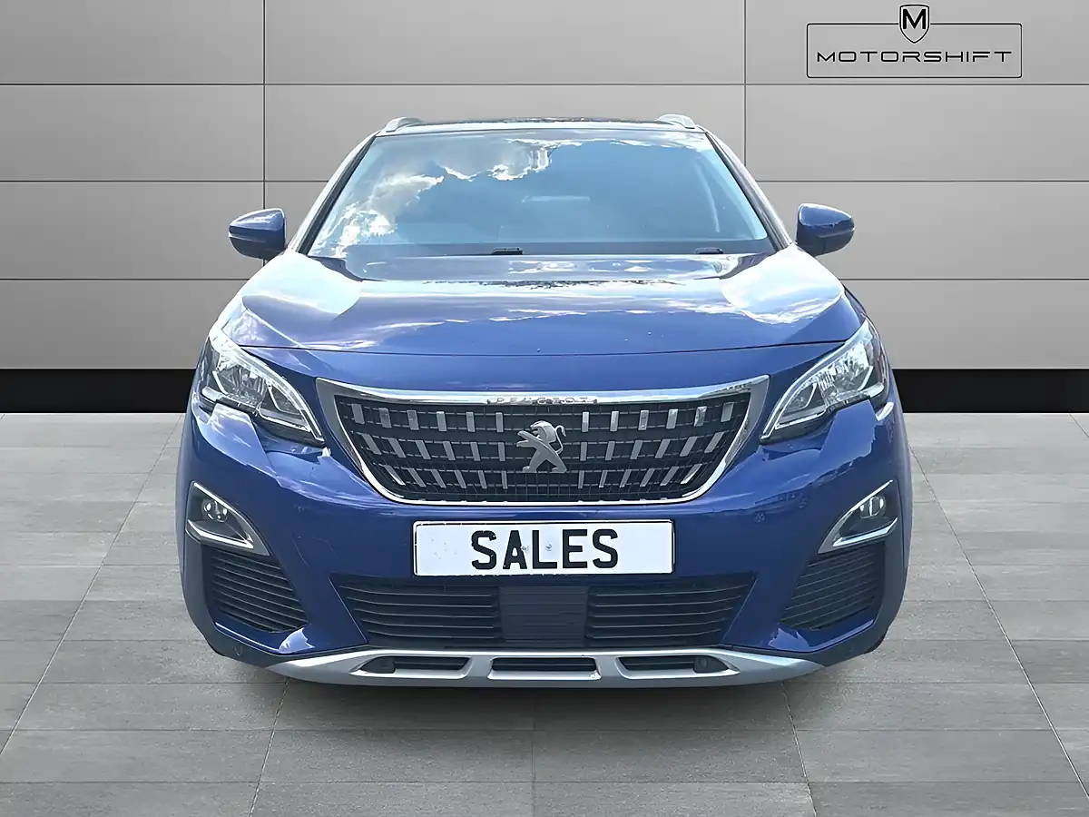 Used 2019 Peugeot 3008 Allure Blue - Interior and Exterior details 3