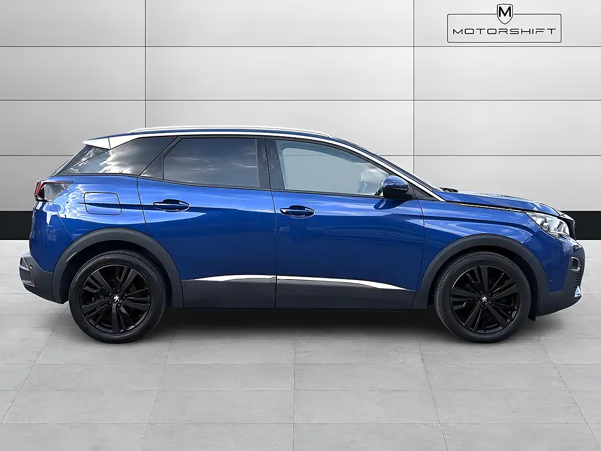 Used 2019 Peugeot 3008 Allure Blue - Interior and Exterior details 7