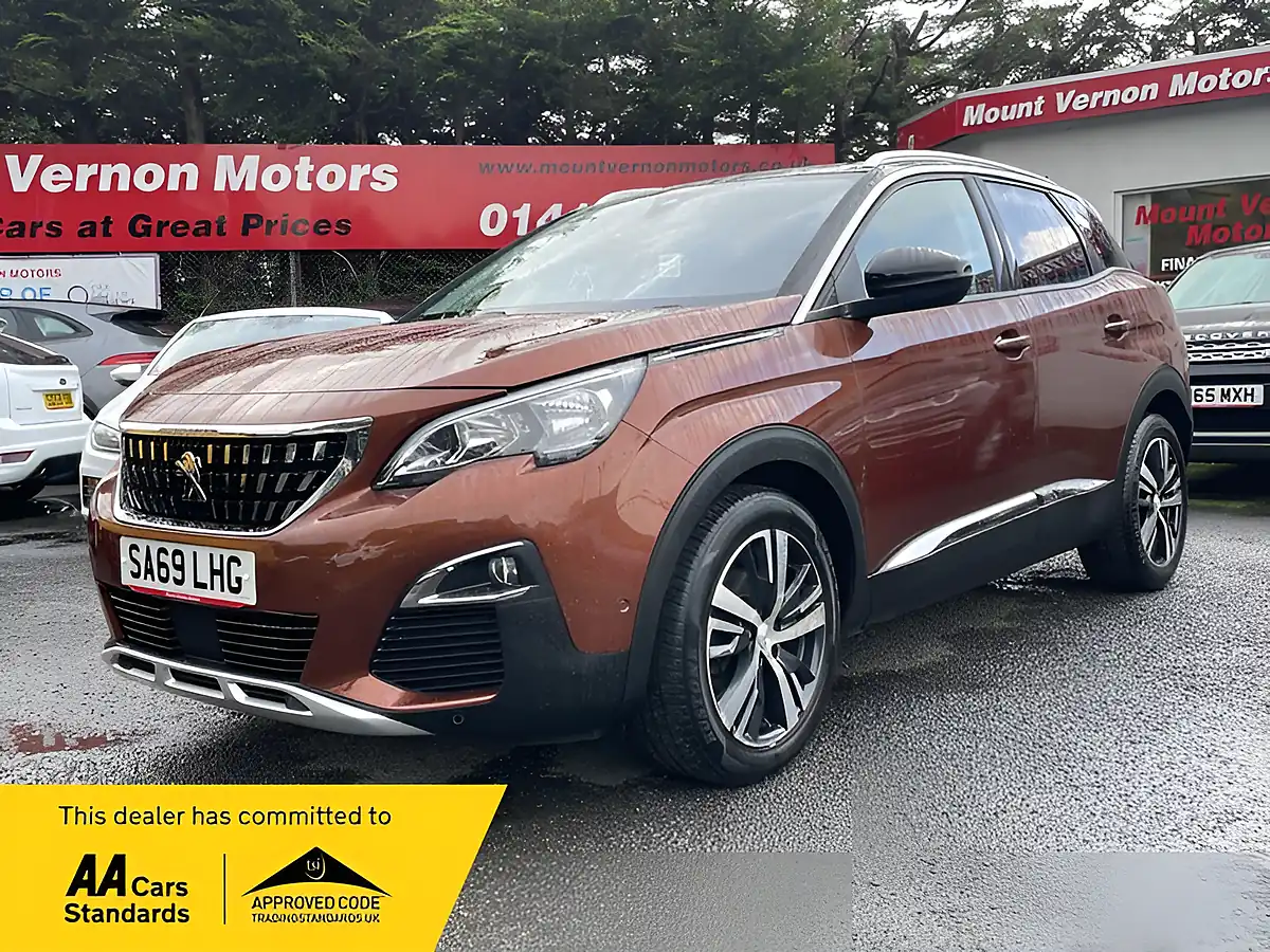 Used 2019 Peugeot 3008 Allure Bronze - Front View