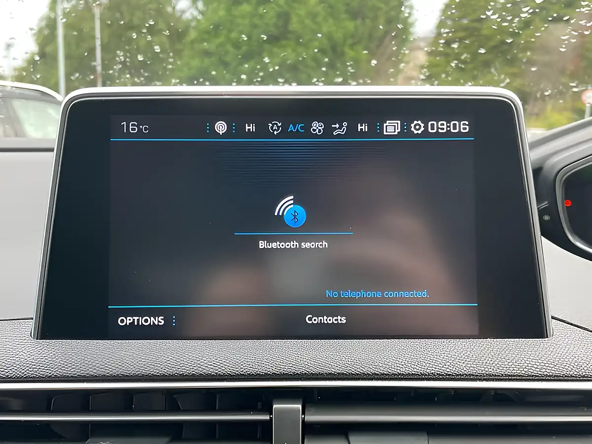 Used 2019 Peugeot 3008 Allure Bronze - Interior and Exterior details 17