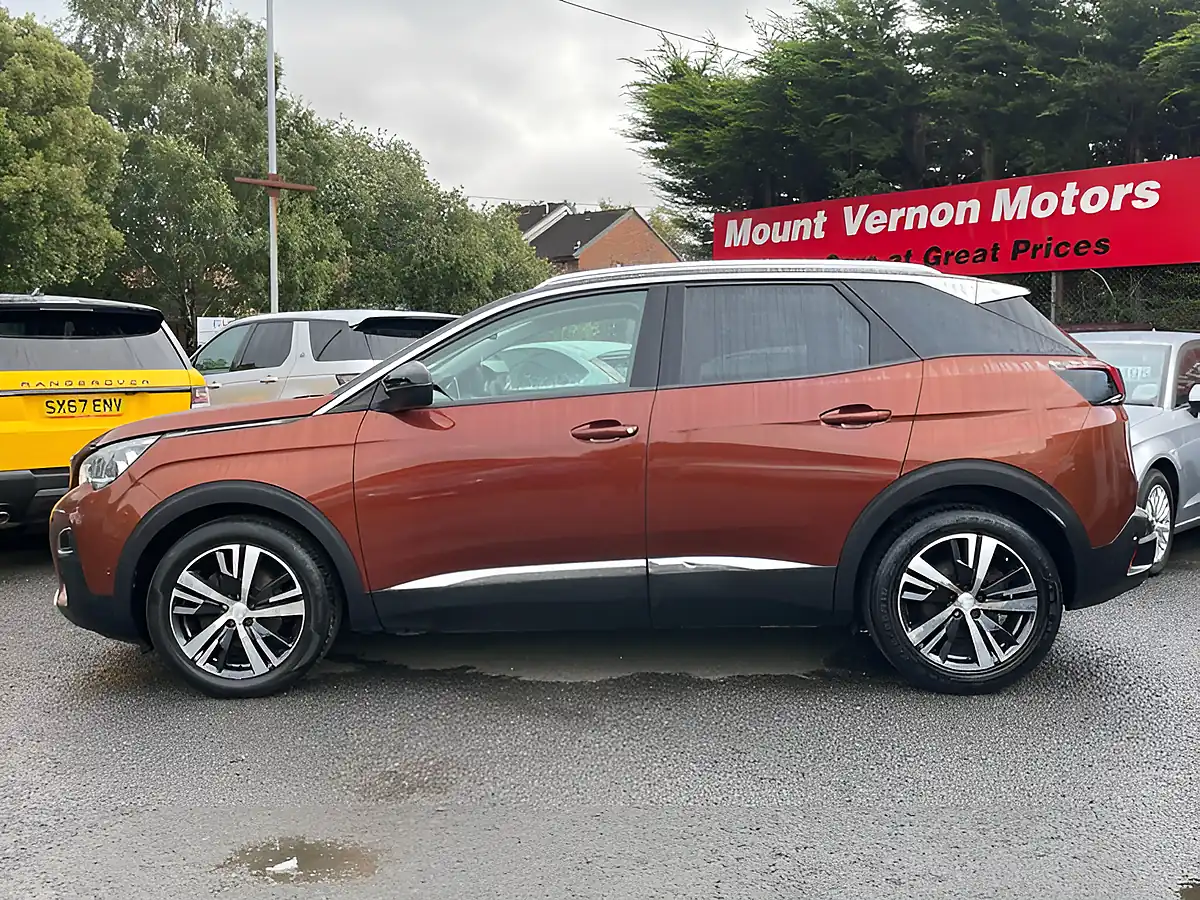 Used 2019 Peugeot 3008 Allure Bronze - Interior and Exterior details 6