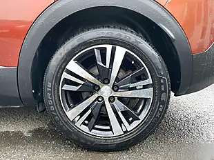 Used 2019 Peugeot 3008 Allure Bronze - Interior and Exterior details 7
