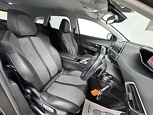 Used 2019 Peugeot 3008 Allure Grey - Interior and Exterior details 11