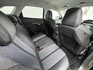 Used 2019 Peugeot 3008 Allure Grey - Interior and Exterior details 12