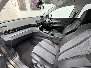 Used 2019 Peugeot 3008 Allure Grey - Interior and Exterior details 14